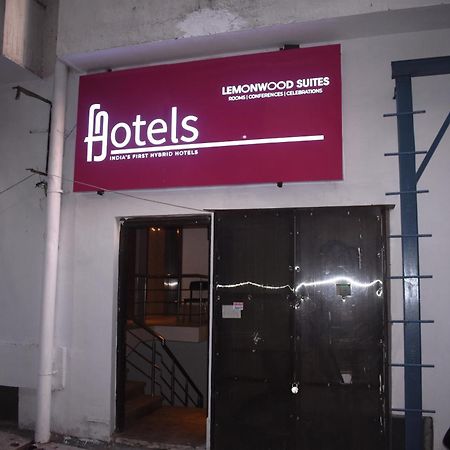 Lemonwood Suites By F9 Hotels - Trivoli Garden Chhatarpur Nové Dillí Exteriér fotografie