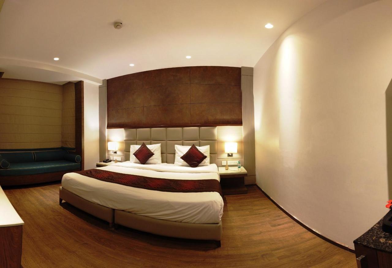 Lemonwood Suites By F9 Hotels - Trivoli Garden Chhatarpur Nové Dillí Exteriér fotografie