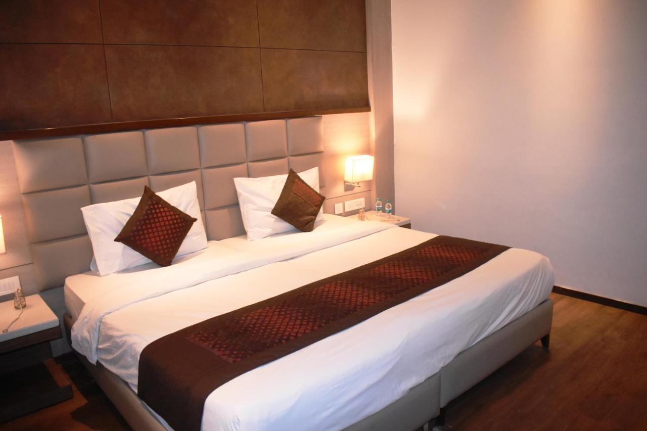 Lemonwood Suites By F9 Hotels - Trivoli Garden Chhatarpur Nové Dillí Exteriér fotografie