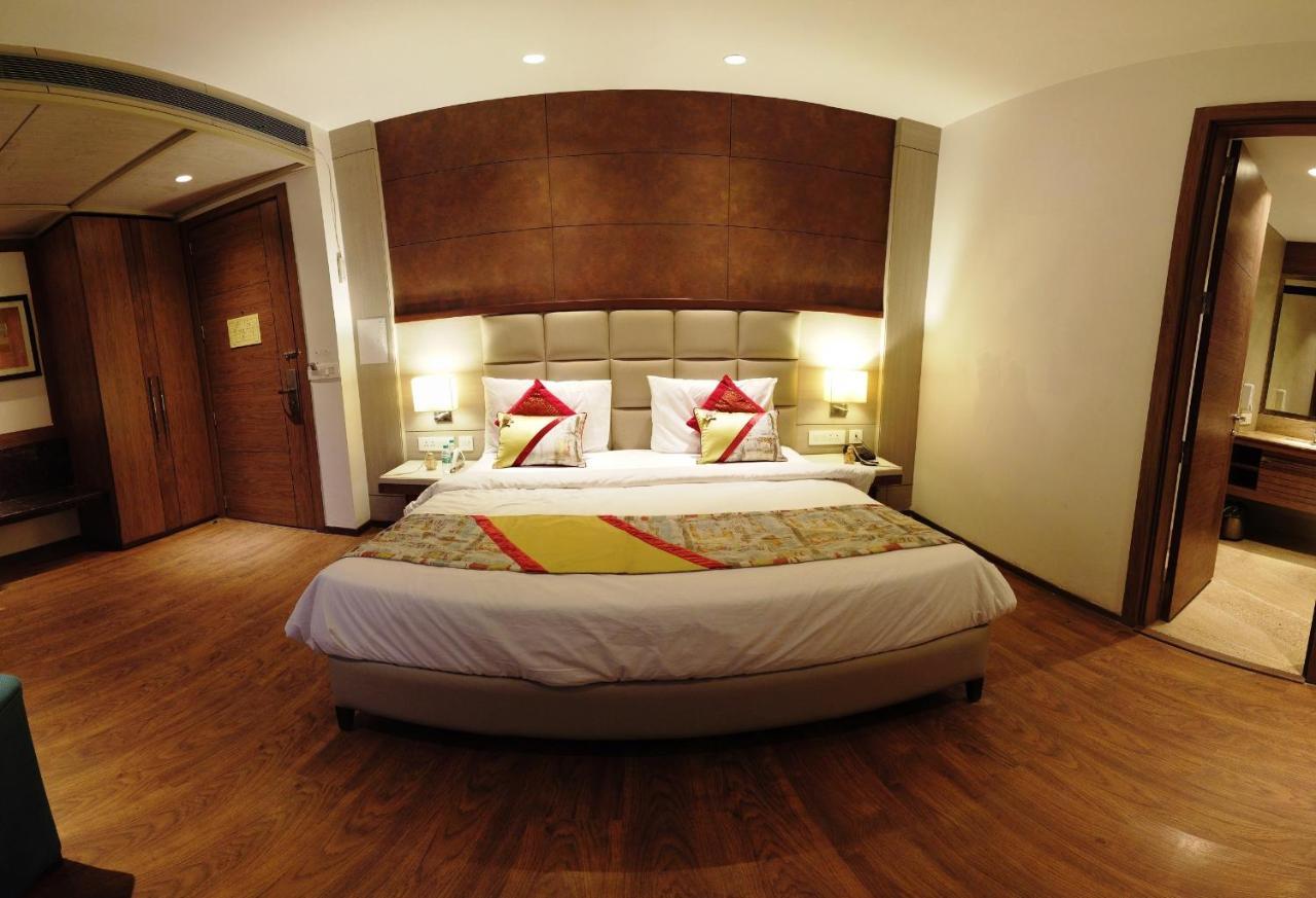 Lemonwood Suites By F9 Hotels - Trivoli Garden Chhatarpur Nové Dillí Exteriér fotografie