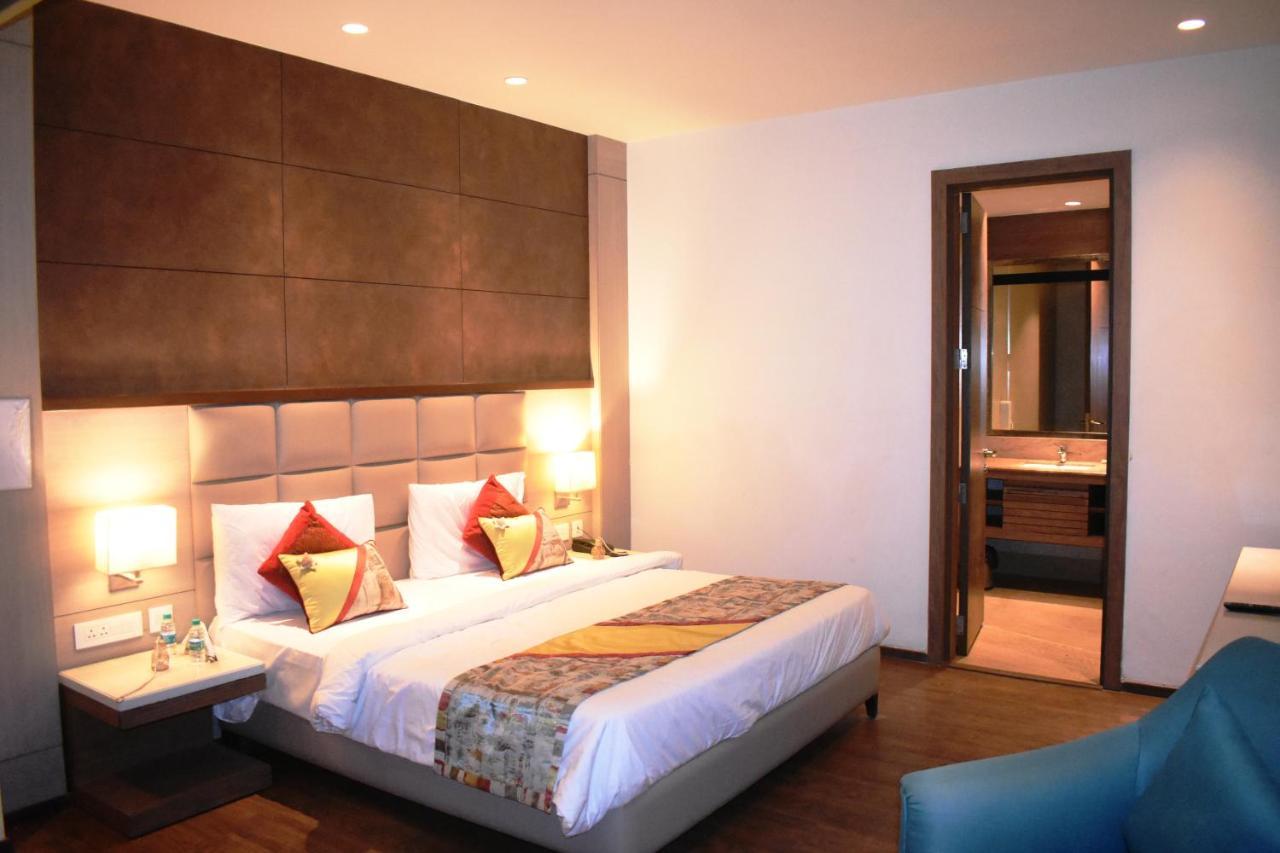 Lemonwood Suites By F9 Hotels - Trivoli Garden Chhatarpur Nové Dillí Exteriér fotografie