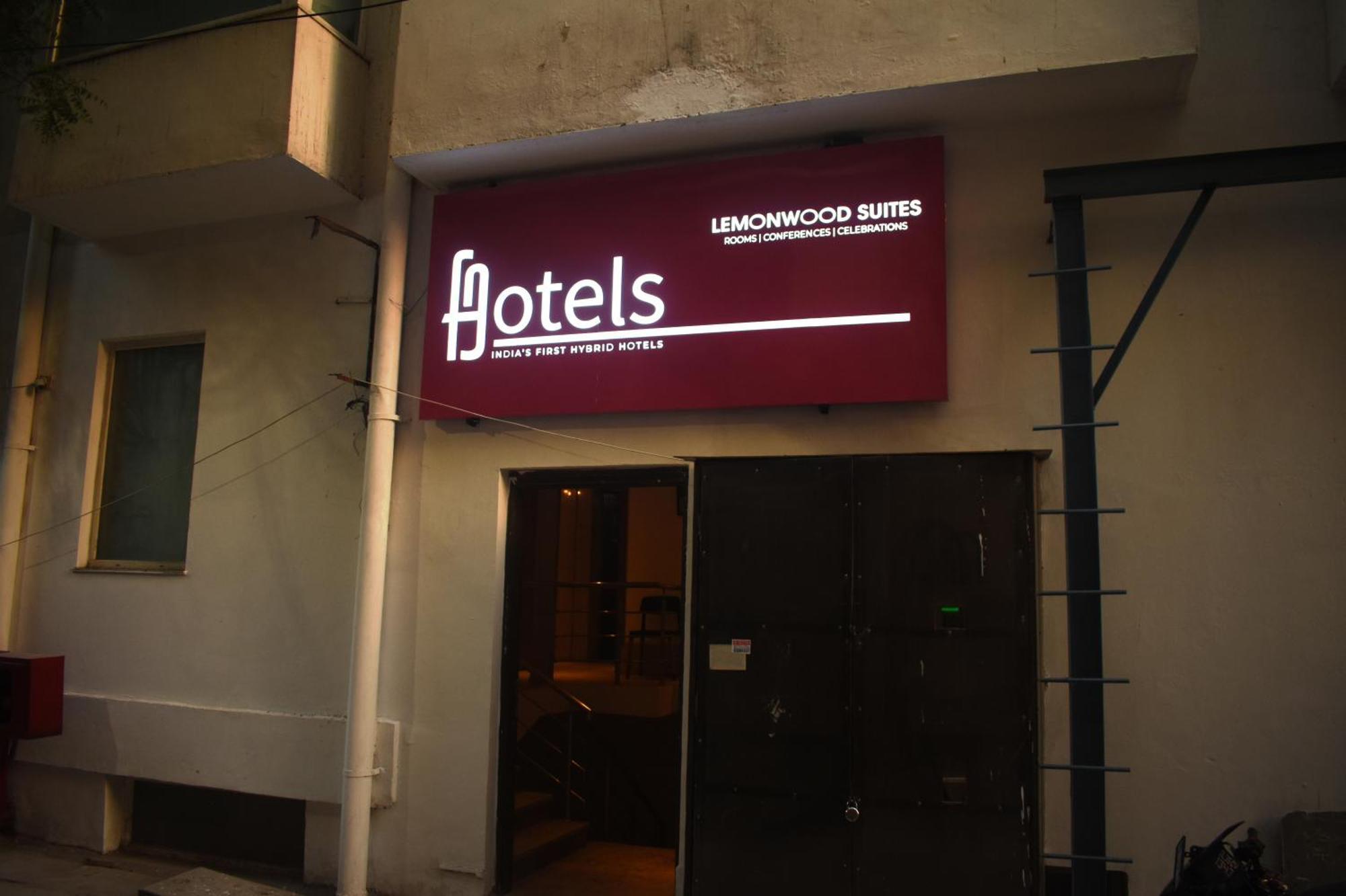 Lemonwood Suites By F9 Hotels - Trivoli Garden Chhatarpur Nové Dillí Exteriér fotografie