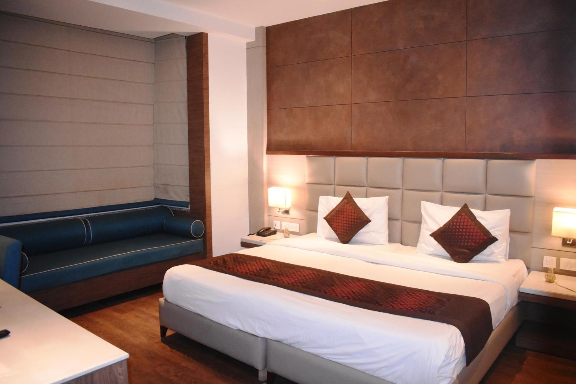 Lemonwood Suites By F9 Hotels - Trivoli Garden Chhatarpur Nové Dillí Exteriér fotografie